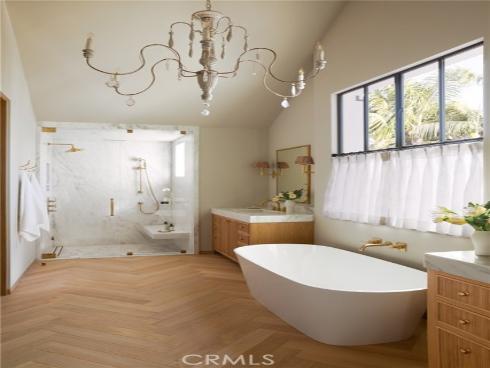 2571  Vista  , Newport Beach, CA