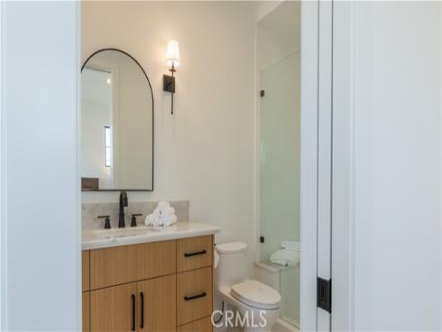 600  Powell Place  , Newport Beach, CA