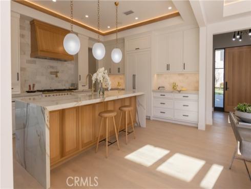 600  Powell Place  , Newport Beach, CA