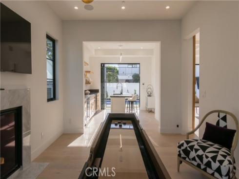 600  Powell Place  , Newport Beach, CA