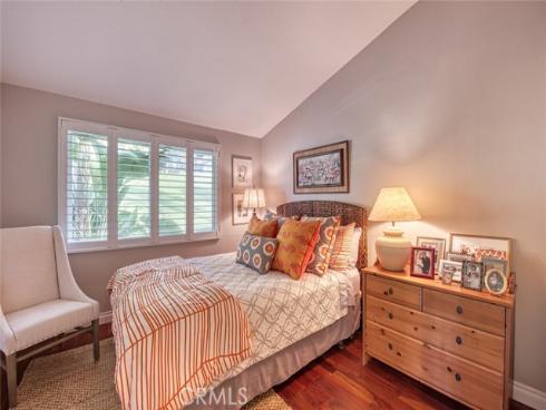 2134  Vista Entrada  , Newport Beach, CA