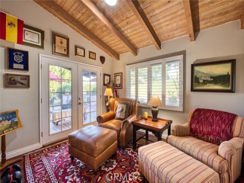 2134  Vista Entrada  , Newport Beach, CA