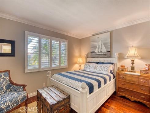 2134  Vista Entrada  , Newport Beach, CA