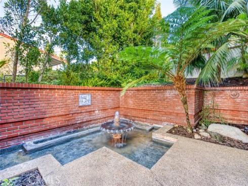 2134  Vista Entrada  , Newport Beach, CA