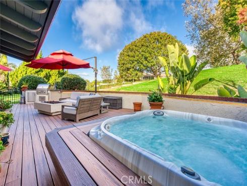 2134  Vista Entrada  , Newport Beach, CA