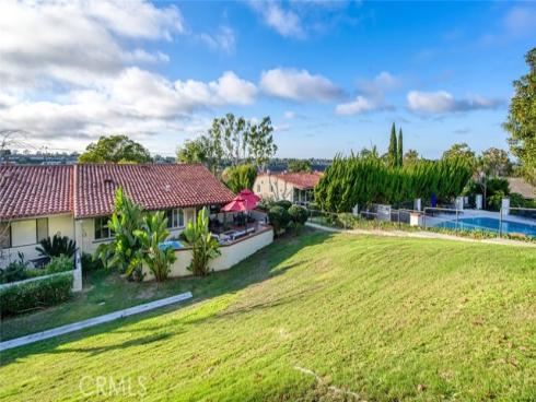 2134  Vista Entrada  , Newport Beach, CA