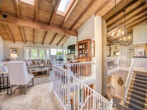 2134  Vista Entrada  , Newport Beach, CA