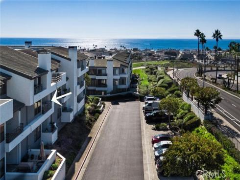 220  Nice  215  Lane, Newport Beach, CA