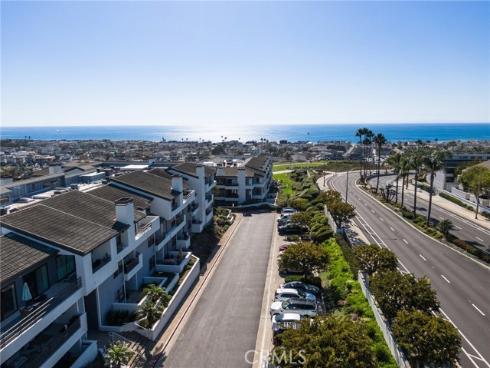 220  Nice  215  Lane, Newport Beach, CA