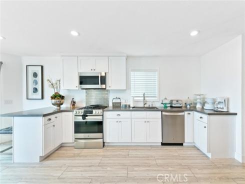 2212 W Oceanfront  , Newport Beach, CA
