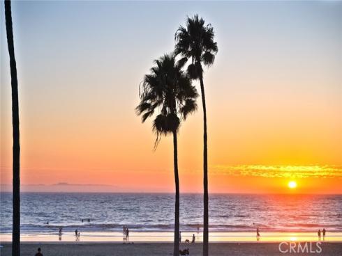 2212 W Oceanfront  , Newport Beach, CA