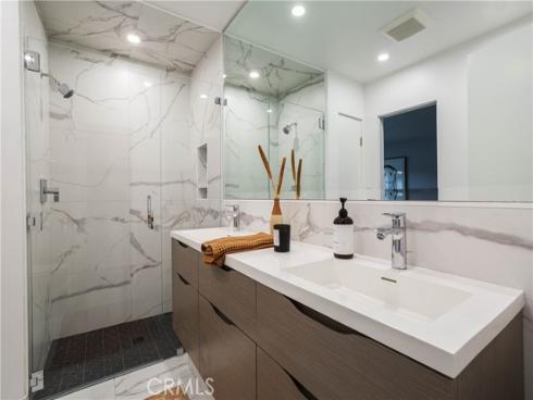 1001  Nottingham   Road, Newport Beach, CA