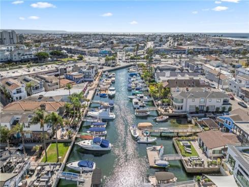 410  Clubhouse  , Newport Beach, CA