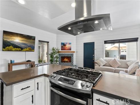 410  Clubhouse  , Newport Beach, CA