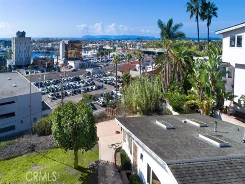 2953  Cliff Drive  , Newport Beach, CA