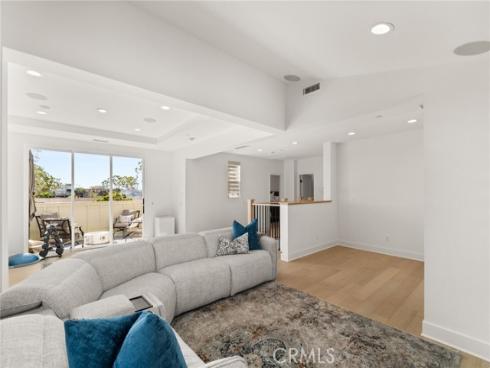 2127  Cresta  , Newport Beach, CA