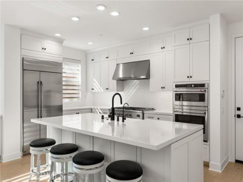 2127  Cresta  , Newport Beach, CA