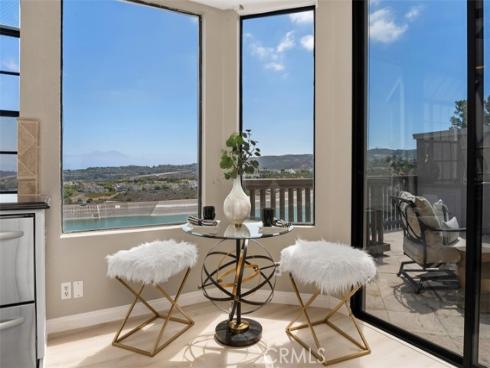 26  Coventry  25 , Newport Beach, CA