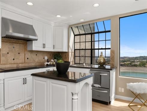 26  Coventry  25 , Newport Beach, CA