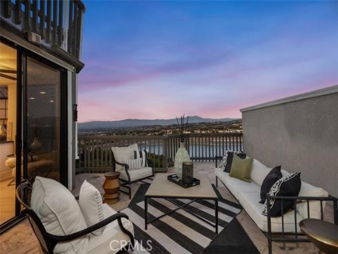 26  Coventry  25 , Newport Beach, CA