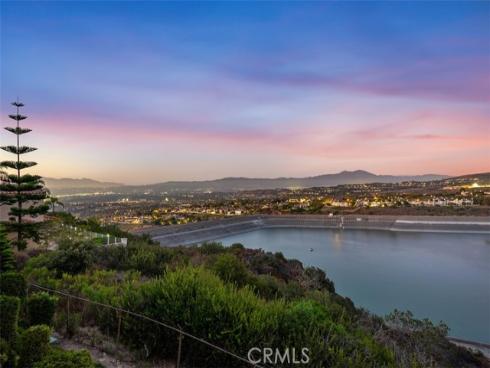 26  Coventry  25 , Newport Beach, CA