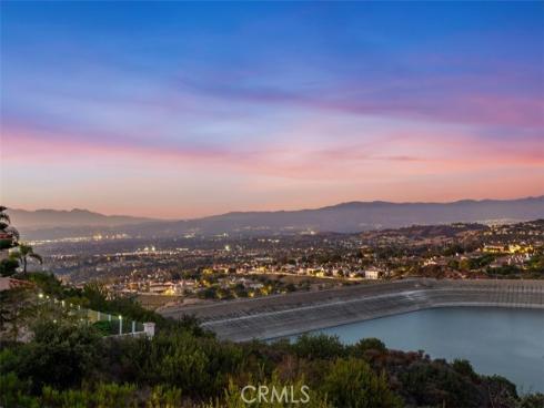 26  Coventry  25 , Newport Beach, CA