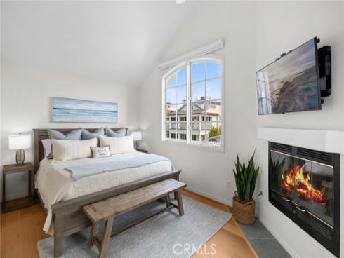 117  Marine   Avenue, Newport Beach, CA