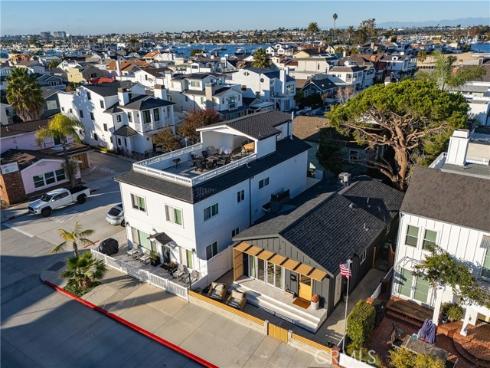 122 E Bay   Avenue, Newport Beach, CA