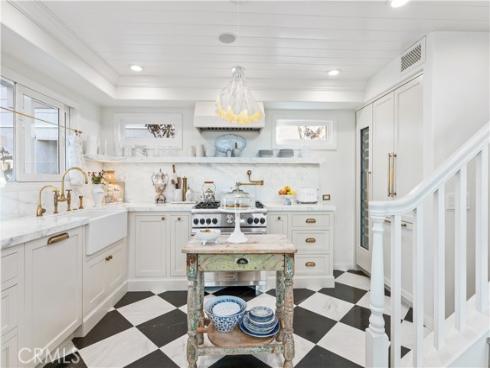 209  Diamond  , Newport Beach, CA