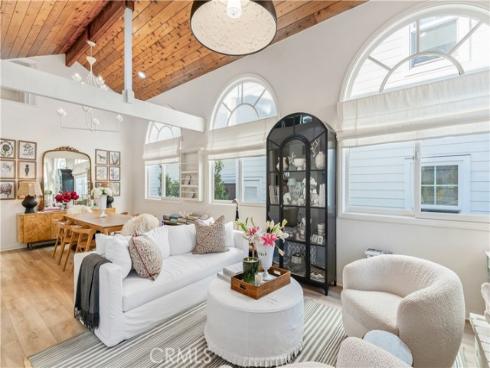 209  Diamond  , Newport Beach, CA