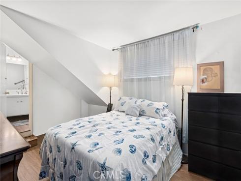 315  Sapphire  , Newport Beach, CA