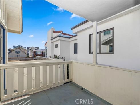 315  Sapphire  , Newport Beach, CA