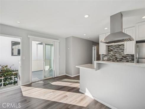 315  Sapphire  , Newport Beach, CA