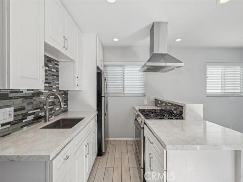 315  Sapphire  , Newport Beach, CA