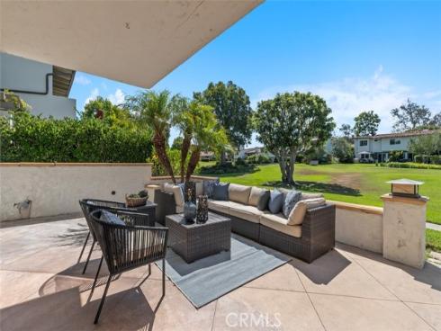 525  Vista Flora  , Newport Beach, CA