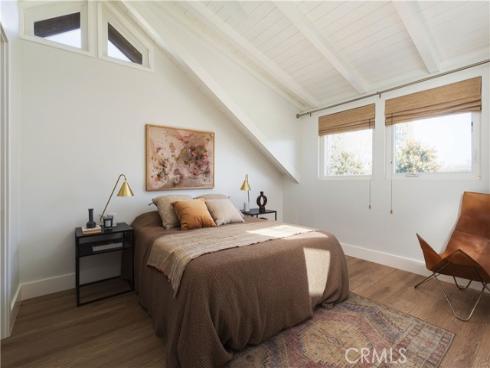 1136  Highland  , Newport Beach, CA