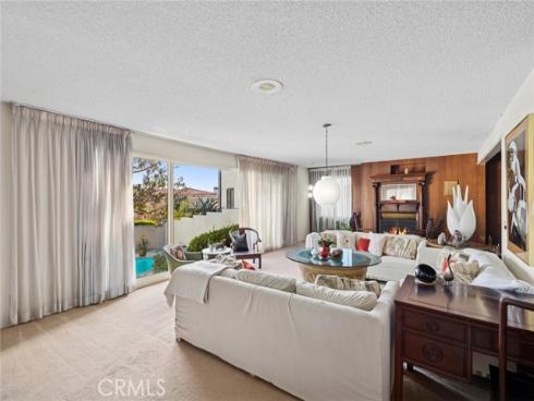 101  Kings   Place, Newport Beach, CA