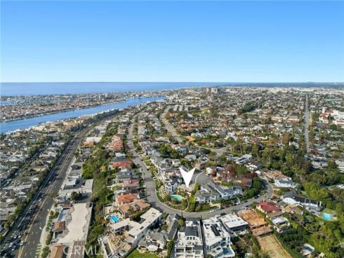 101  Kings   Place, Newport Beach, CA