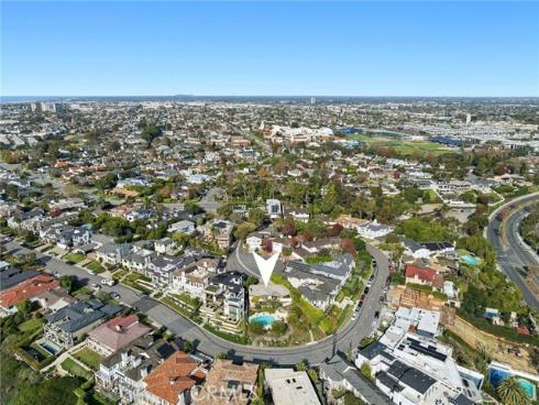 101  Kings   Place, Newport Beach, CA