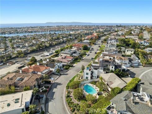 101  Kings   Place, Newport Beach, CA