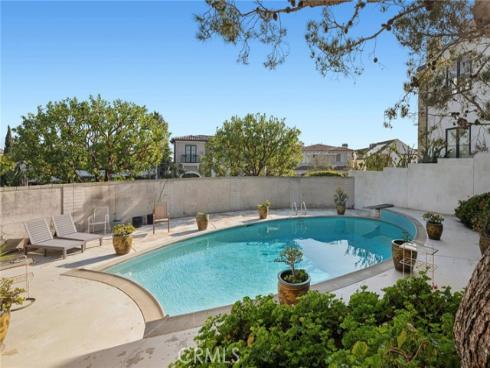 101  Kings   Place, Newport Beach, CA