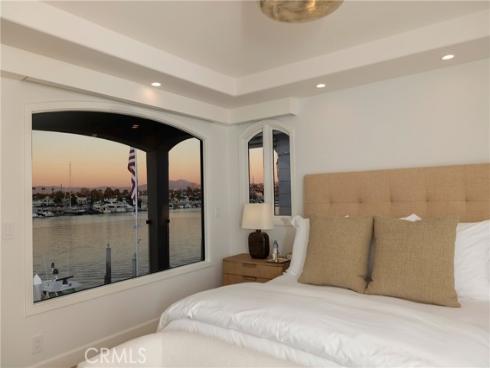 704 Via Lido Nord , Newport Beach, CA