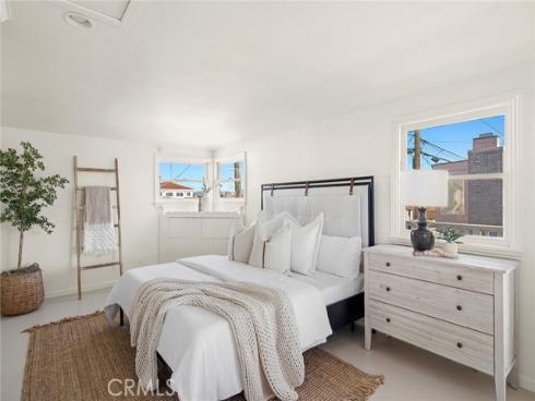 1300 W Balboa Boulevard, Newport Beach, CA