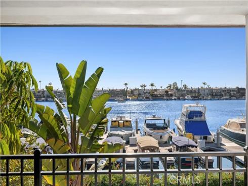 2572 Bayshore , Newport Beach, CA