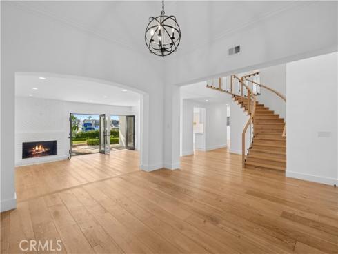 2572 Bayshore , Newport Beach, CA