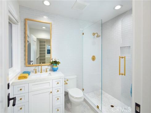 2572  Bayshore  , Newport Beach, CA