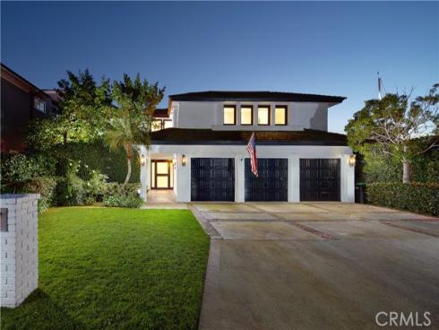 2572  Bayshore  , Newport Beach, CA