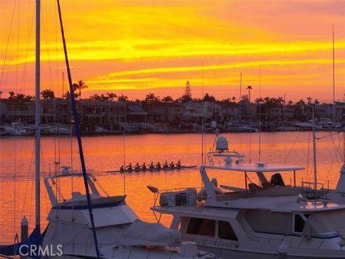 2572  Bayshore  , Newport Beach, CA