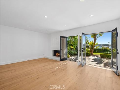 2572 Bayshore , Newport Beach, CA