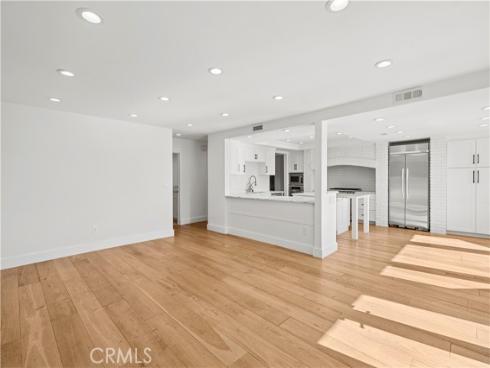 2572 Bayshore , Newport Beach, CA